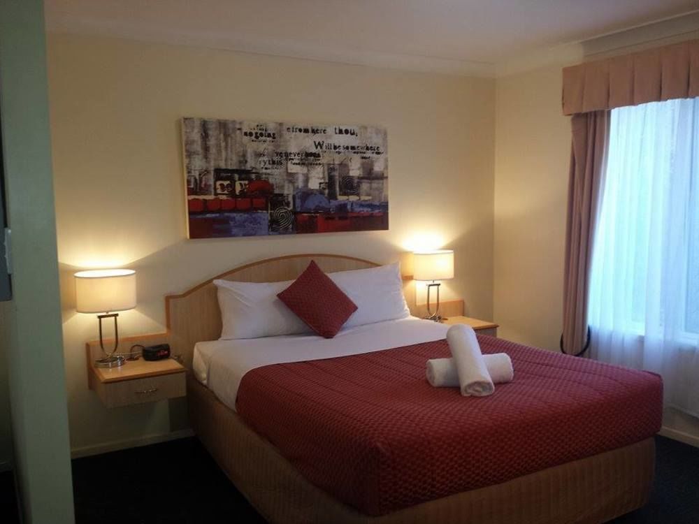 טוומבה Cotswold Motor Inn מראה חיצוני תמונה